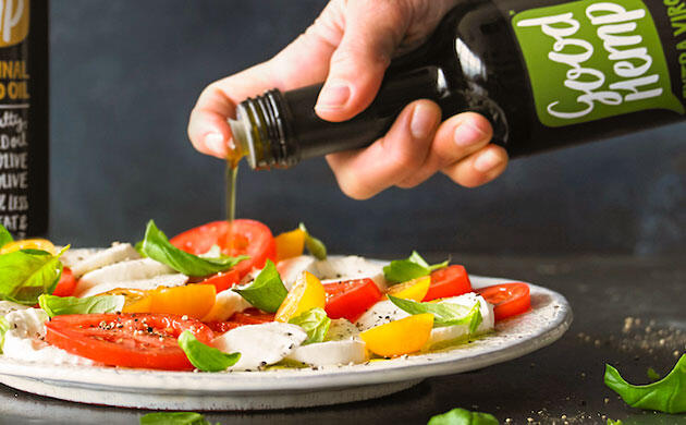 Конопляное масло: добавление в салаты, соусы и смузи