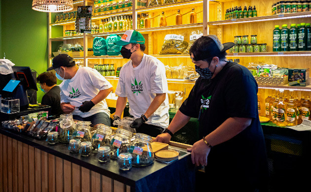 Продукты с каннабисом в Таиланде Марихуана в местных блюдах Таиланда